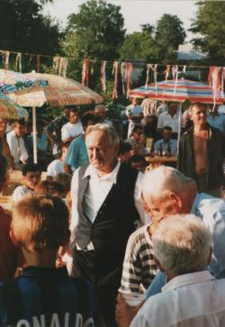 Mateusz Cieliszak na festynie w Kocudzy, 2000. Fot. Remek Mazur-Hanaj/In Crudo